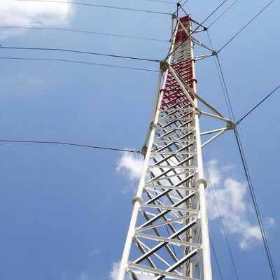 30 35M Hot Dip Galvanized Guyed Communication Tower Fondasi Kecil Untuk Area Padang Rumput