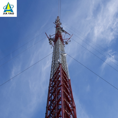 42 45M Q355 Steel Guyed Antenna Tower Penerapan Cepat Untuk Telekomunikasi Tambang Jarak Jauh