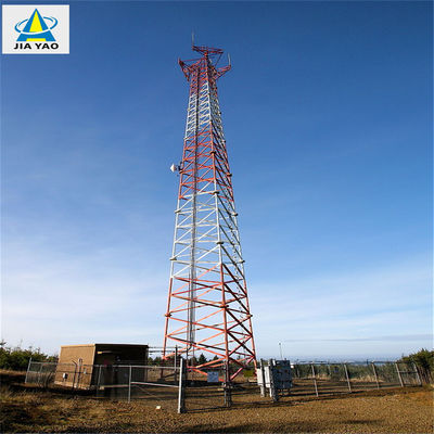 Telekomunikasi Antenna Mast Tower 3 Legs / 4 Legs Tubular Self Standing Antenna Tower