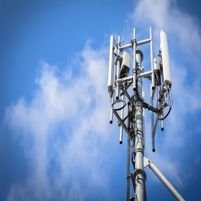 Konstruksi Baja Tinggi yang Mendukung Sendiri Menara Komunikasi Monopole 20m 30m 40m Single Tube Round Pole GSM