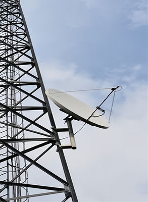 GB ANSI TIA-222-G Standar Q235 Q345 Antena Telekomunikasi Menara 3leg 60m Radio Microwave