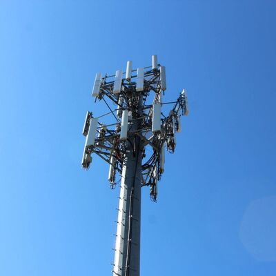Monopole Tower menara telekomunikasi yang dibangun dari kelas baja ringan dan tinggi tarik dengan EN 1991-1-4 & EN 1993-3-1 kode desain untuk kinerja