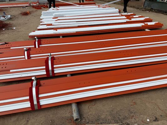 Badan Menara Baja Sudut 3 Kaki Menara Segitiga dengan Kemiringan Sama atau Kemiringan Variabel dan Penampang Baja Sudut untuk Komunikasi