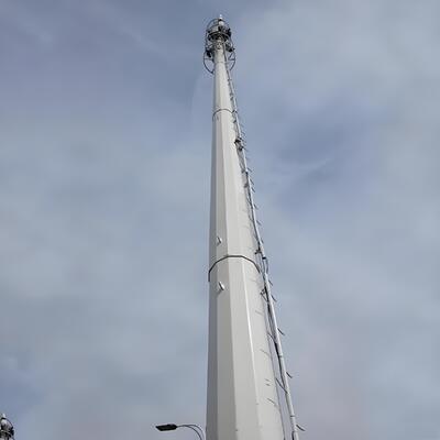 Desain Struktur Baja Menara Monopole Telekomunikasi Kode TIA EIA 222 G F Kecepatan Angin Hingga 250 km/jam Kekuatan Luluh 355 Mpa