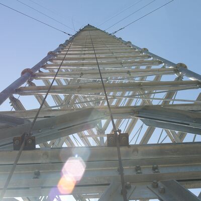 Harga Komunikasi Nirkabel 20M-60M Kawat Guyed Telekomunikasi Besi Antena Radio 5G Menara Internet ISP WiFi untuk Dijual