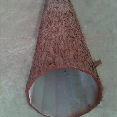 Menara Pohon Bionik 36M menampilkan batang pohon buatan serat kaca yang tahan lama, cabang, dan daun dengan platform tersembunyi untuk antena 5G dan sensor lingkungan