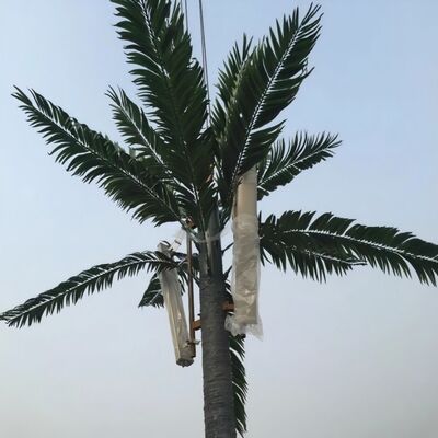 Menara Pohon Bionik dengan penampilan seperti pohon yang menampilkan cabang dan batang serat kaca untuk pencampuran lanskap yang mulus