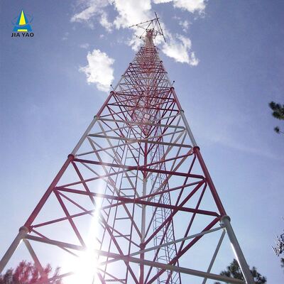 Menara Baja Tubular Berkaki 3 Tugas Berat 45M dengan Kekuatan Benturan Tinggi Cocok untuk Microwave Telekomunikasi dan Menara Keamanan