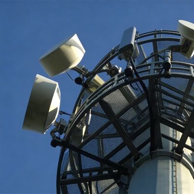 Menara Komunikasi Monopole 20M 30M Aluminium Ringan untuk Telekomunikasi Darurat Pedesaan