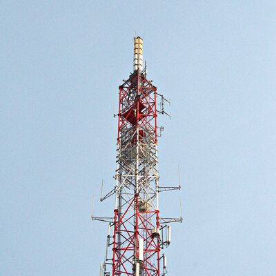 Heavy Duty 3 Legged Tubular Steel Tower Galvanized Telecom Structure Dirancang untuk Hidup Panjang di Luar Ruang 5G 4G Microwave1