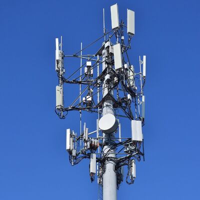 20M 30M IP68 Menara Monopole Tersegel Tahan Korosi Untuk Area Kabut Garam Pesisir