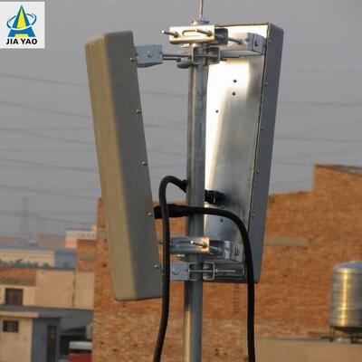 Menara Monopole Atap Ringan 25M 30M 40m untuk Densifikasi Sel Kecil 5G Perkotaan dengan Jejak Basis Kecil dan Baja Galvanis